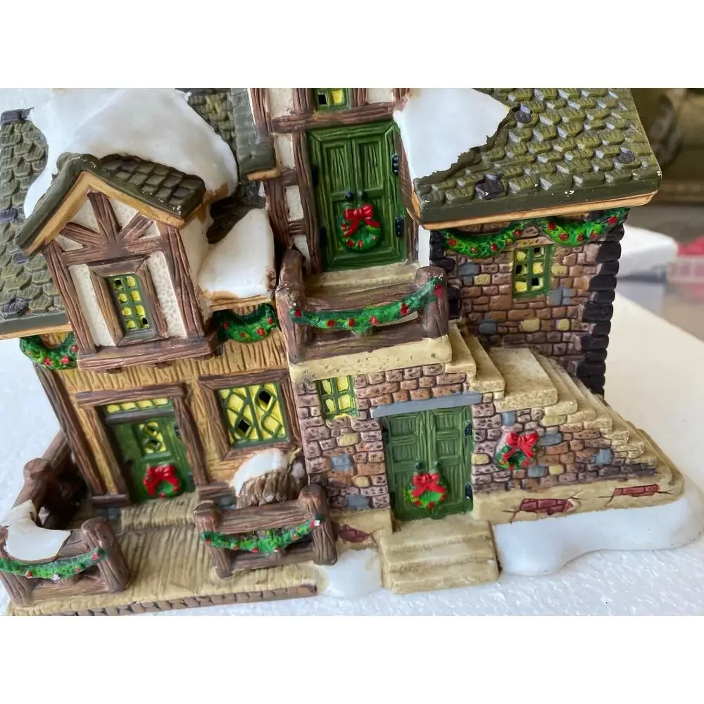 Santa's Workbench Nym's Nook Porcelain House, Towne Collection Christmas Village